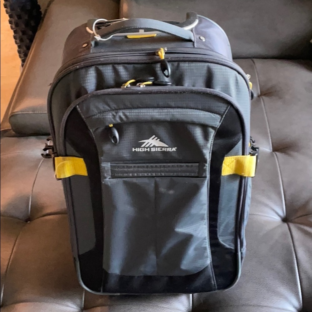 High Sierra Medium-Size Carry-On Luggage